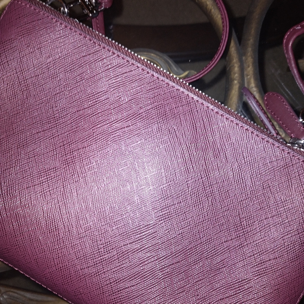 🔇 Sale $90 TUMI Gallery Crossbody - Picture 8 of 16